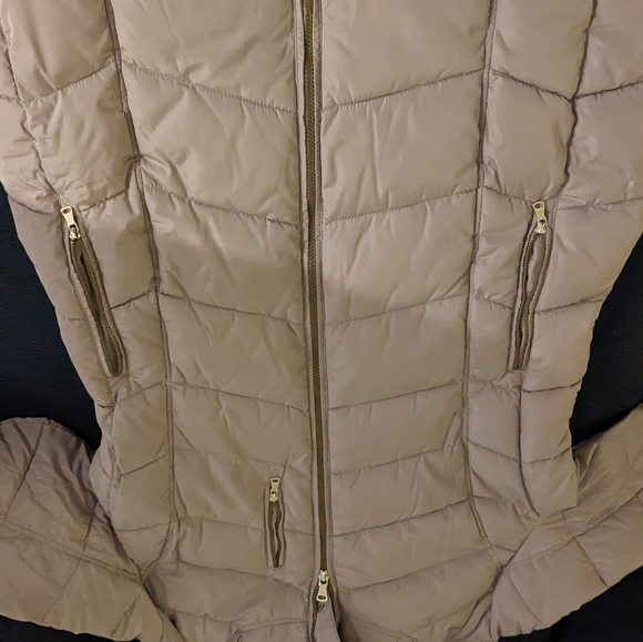 Winter down jacket from Calvin Klein In cream color. Size XL - Picture 2 of 3